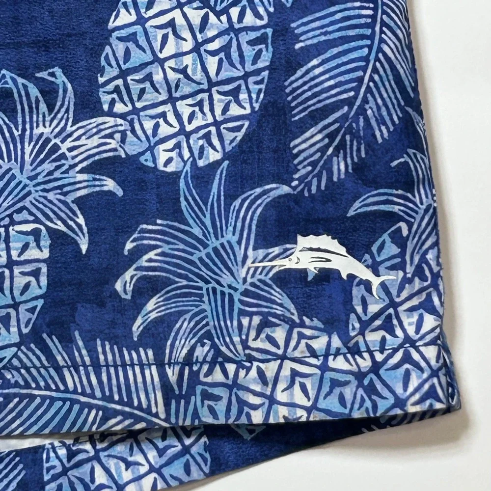 Tommy Bahama Swim Trunks Men XL Blue Pineapple Palm Print Cargo Island Life baja